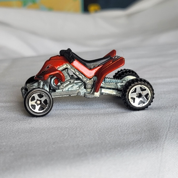 2002 Hot Wheels Sand Stinger - Picture 2 of 6